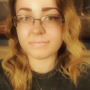 Meet your Posher, Elyse